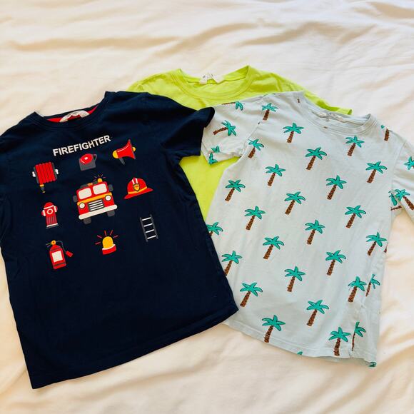 H&M Bundle - 3 Graphic T-Shirts Boys Size US 8/10 (Fit like size 8) - Picture 1 of 10